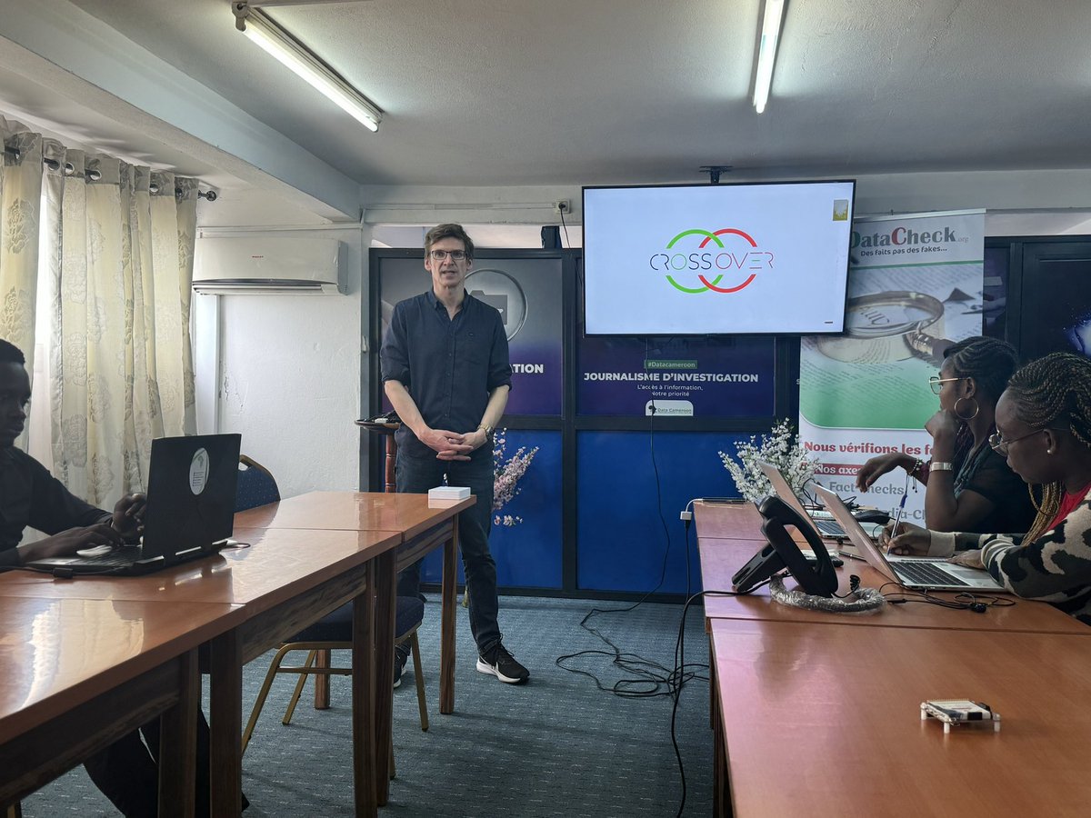 KAMTCHANG1's tweet photo. #steps
Guillaume Kuster co-fondateur de #checkfirst est parti de la #Finland pour les locaux d’@AdisiCameroun à Douala au #Cameorun. https://t.co/28Wtj9hXZy