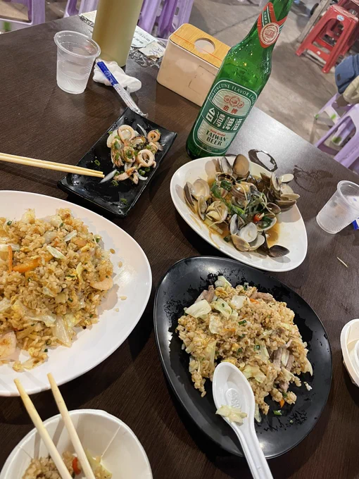 本日のディナー、海鮮炒めと炒飯です!