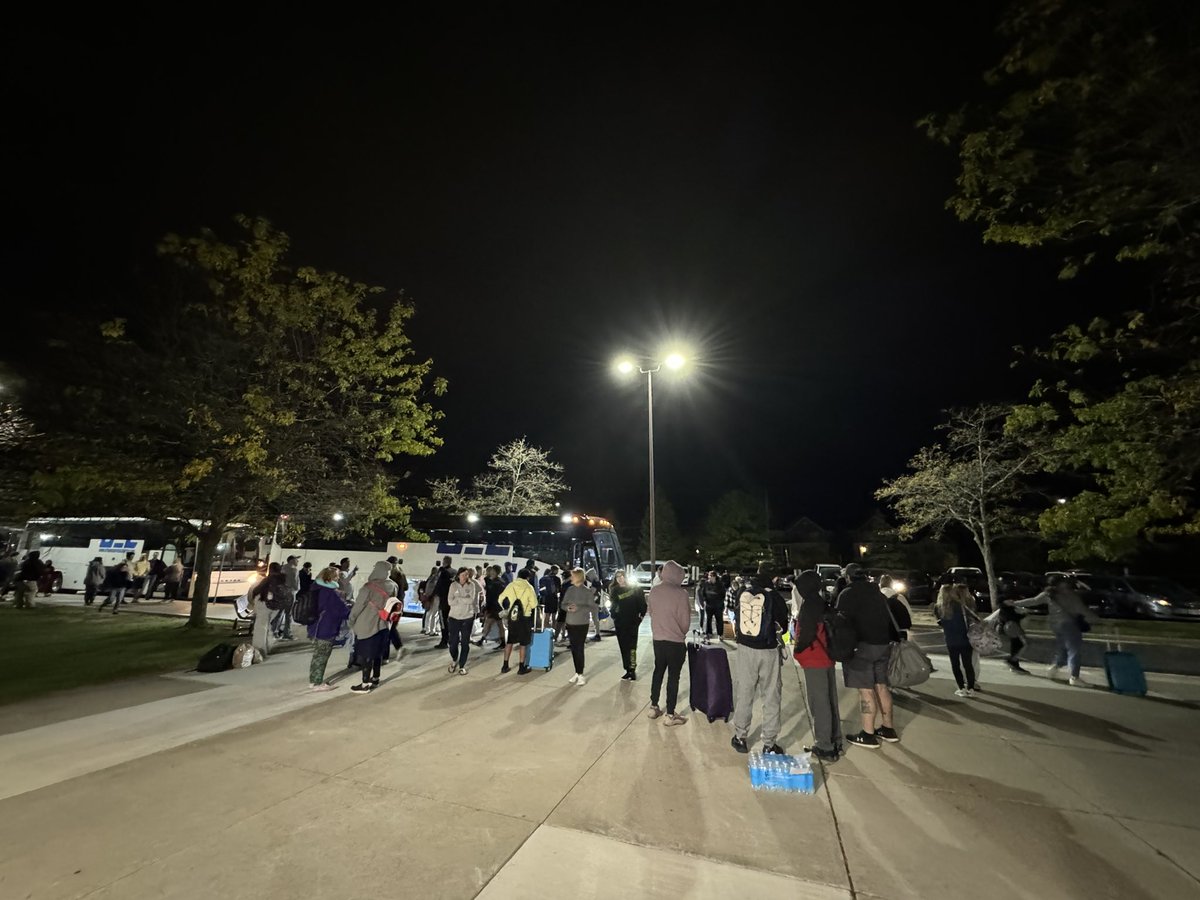24WeaverDC's tweet photo. Rise and shine! We are heading out to start our Washington DC Trip. Thank you to our Wildcat families for joining us this morning. Go Cats! #WildcatWay https://t.co/0aqBLf8O1F