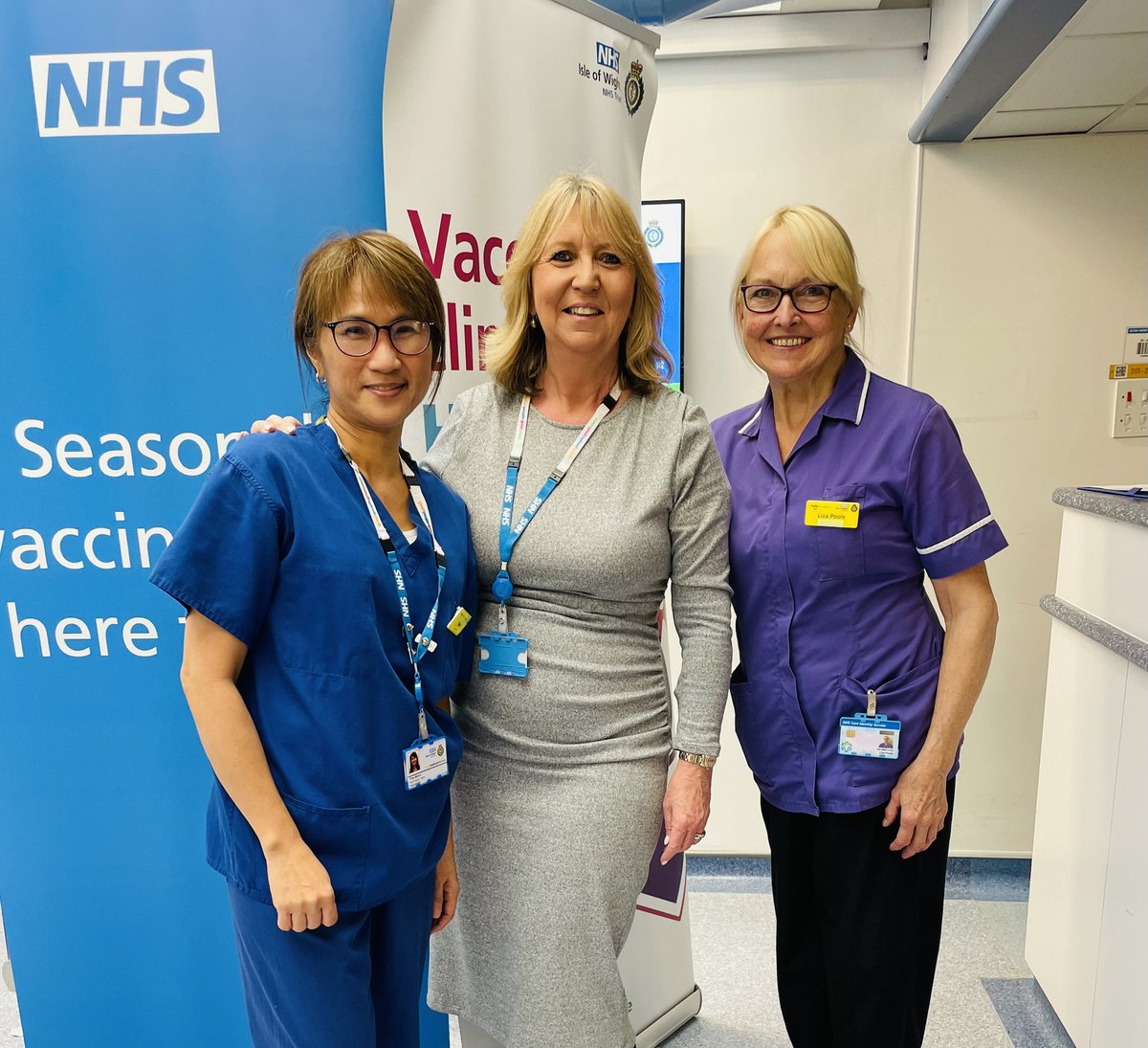 LizRix_SBUHB's tweet image. At St Mary’s today! Popped in for my winter vaccinations. Done by the lovely Liza and Tess! Have you had yours? 
@IOWNHS @PHU_NHS