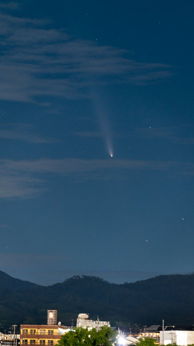 紫金山・アトラス彗星をようやく観ることができました。薄雲があって厳しいかなぁと思っていましたが、仕事終わって行ってみて良かったです。
#京都