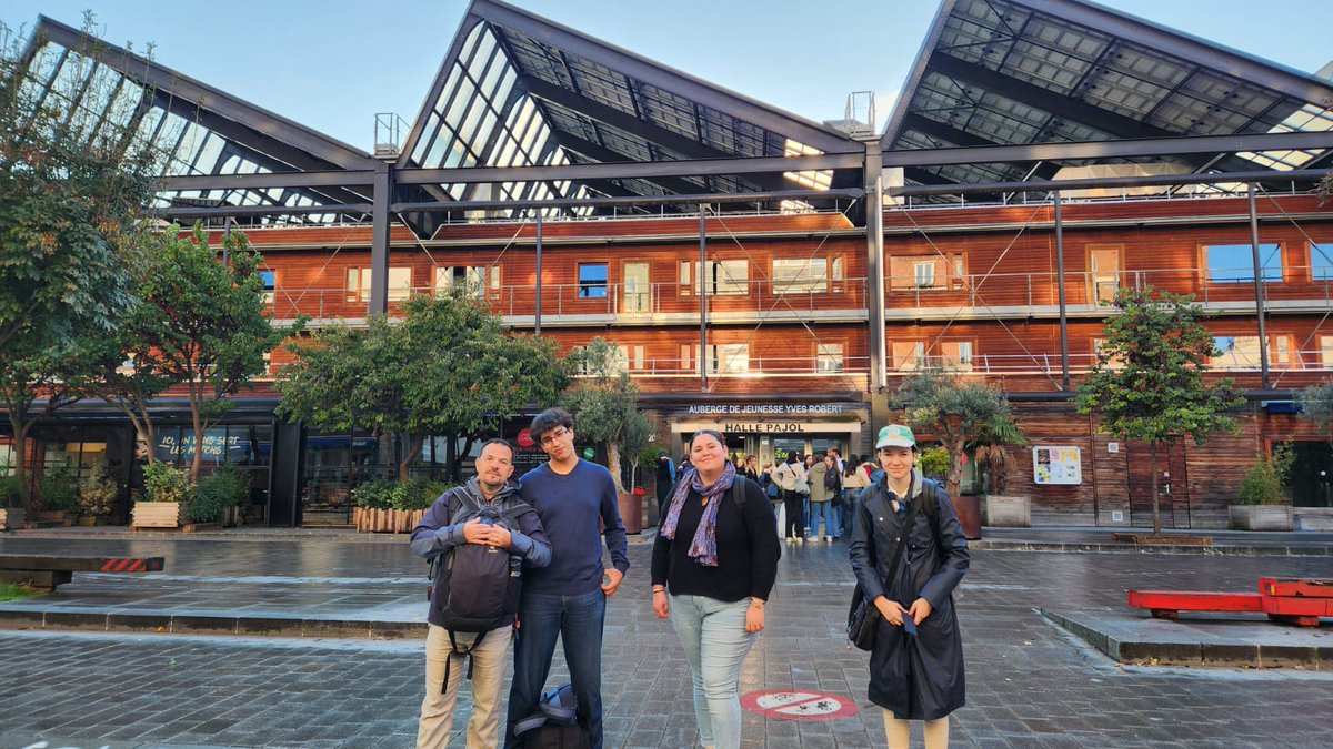 LpoFrancoise's tweet photo. Remise d'un prix éco citoyen UNSS à Paris pour le projet ECO GAMES. 
https://t.co/6tBKwMmTIi
Bravo aux adultes et aux élèves engagés ! #e3d @actoulouse https://t.co/q128WDPzpm