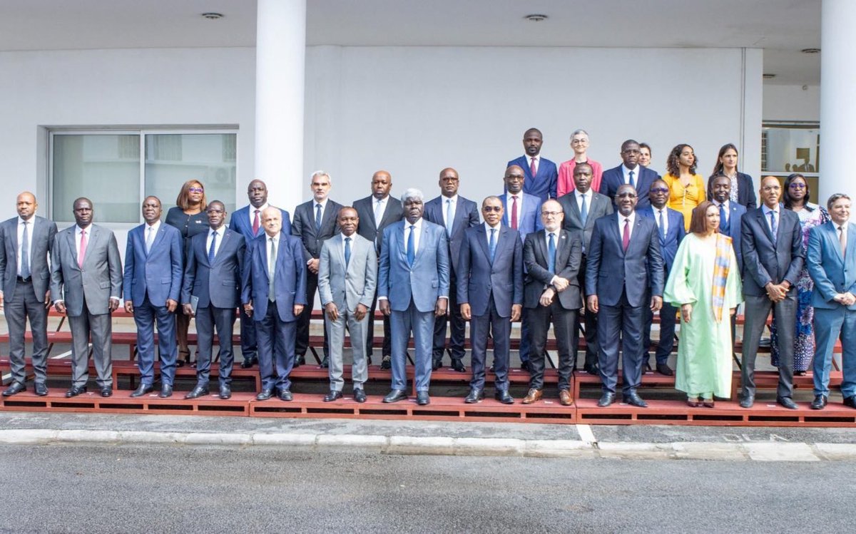 RomainRegulaire's tweet photo. La Côte d’Ivoire 🇨🇮 devient le 1er bénéficiaire de Choose Africa 2➡️financement de 80M€ de l’@AFD_France pr l’#entrepreneuriat
✅ Accompagnement des politiques publiques🇨🇮 de soutien au secteur privé 
✅ Renforcement de l’accès au crédit
✅ Assistance technique https://t.co/wiiOov40rl