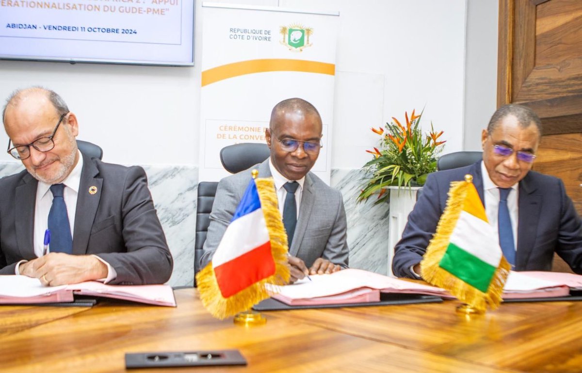 RomainRegulaire's tweet photo. La Côte d’Ivoire 🇨🇮 devient le 1er bénéficiaire de Choose Africa 2➡️financement de 80M€ de l’@AFD_France pr l’#entrepreneuriat
✅ Accompagnement des politiques publiques🇨🇮 de soutien au secteur privé 
✅ Renforcement de l’accès au crédit
✅ Assistance technique https://t.co/wiiOov40rl