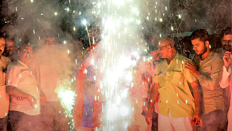 Channeliam's tweet image. Delhi has banned the manufacturing, storage, sale, and use of firecrackers until January 1, 2025, to help reduce air pollution. Residents are encouraged to support this effort. #Delhi #FirecrackerBan