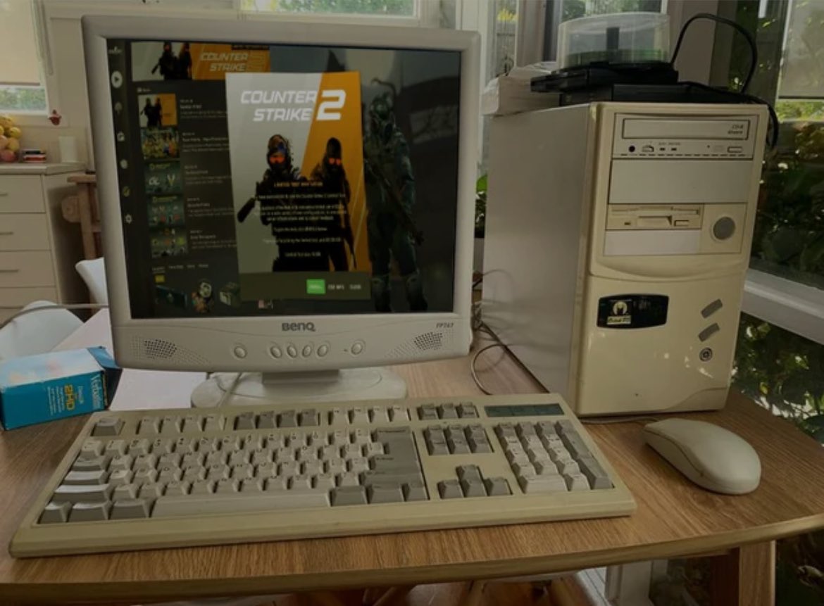 ExpApples tweet media