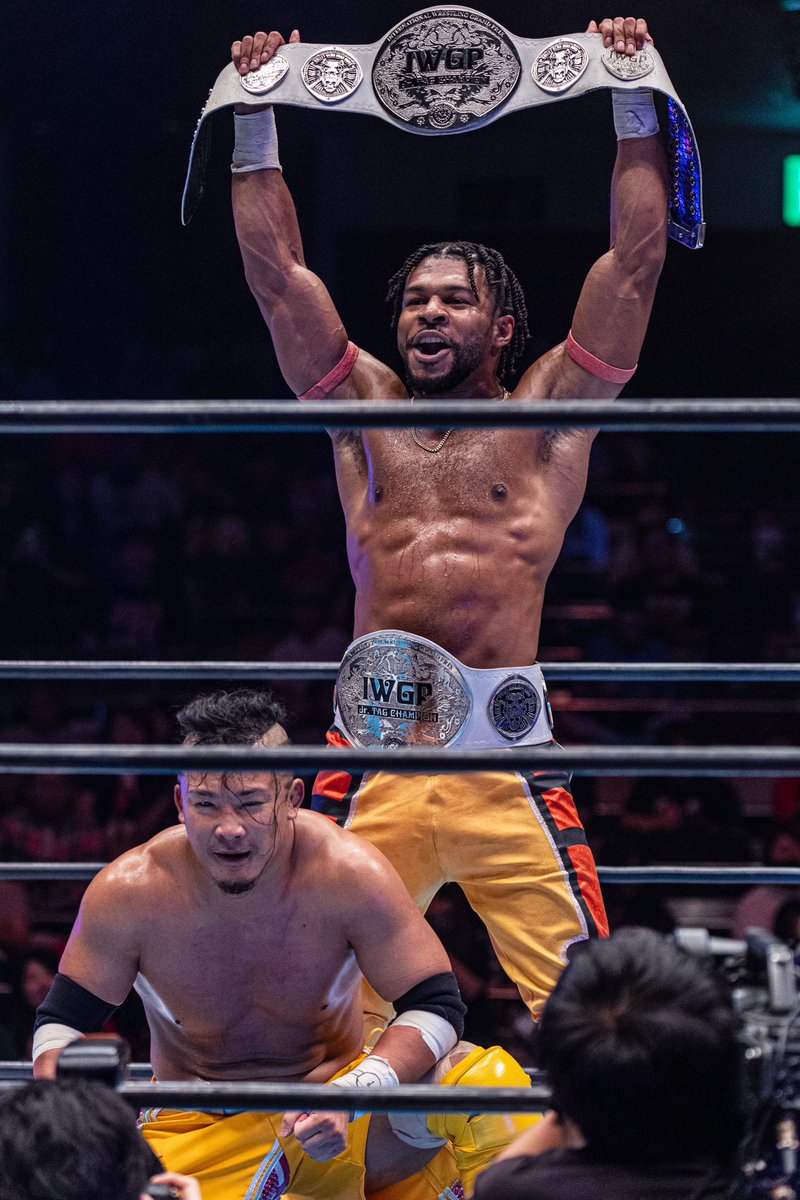 Jet2Flyy's tweet photo. Jetsetters 2x 2x champions!🏆
我々は再びチャンピオンになった！🏆
#WhiteGirlsAcquired❄️
#NjpwKopw https://t.co/ztWlHgJeMs