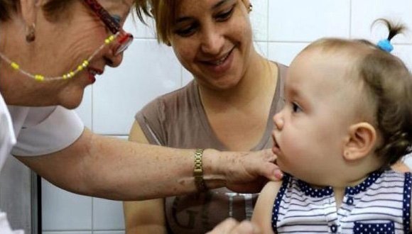 Mujeres_Revoluc's tweet photo. Quimi-Vio, vacuna cubana que inicia su aplicación en la segunda etapa de la estrategia de vacunación antineumocócica, dirigida a los nacidos en el 2022.

#CubaPorLaVida y la salud de nuestro niños.

#MujeresEnRevolución
@MINSAPCuba
@FinlayInstituto
@FMC_Cuba https://t.co/89mXs7qOSn