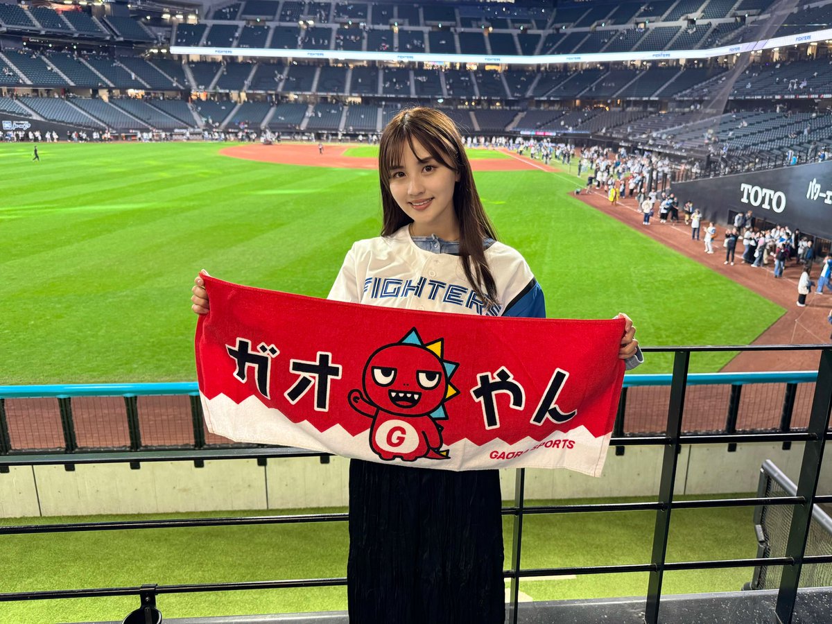 Hanasaki__Fuka's tweet image. はむほー ❤︎ CSファイナル進出決定！
ファイターズなんんんまら最高です🥲🫶🏻

16日は【 #DAZNプロ野球 FAN ZONE 】に出演が決まりました！！ぜひ一緒に応援しましょう！

ホークスにも勝って日本シリーズに #行くだけ ‼️
#lovefighters