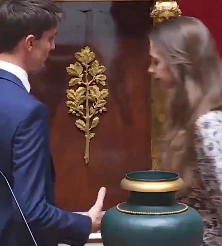 bstrat515 👑💛 tweet media