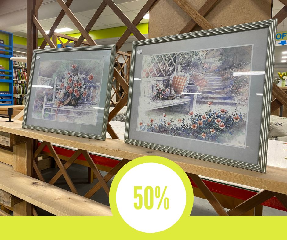 Stichtingactief's tweet photo. Deze week zijn alle schilderijen en lijsten met 50% korting. 🖼 Tweedehands schilderijen zijn veel betaalbaarder. Dit stelt u in staat om mooie kunst aan te schaffen, zonder een groot budget nodig te hebben.
#kringloop #tweedehands #preloved #uitverkoop #kringloopwinkel #goedkoop https://t.co/cLE89Shm0j