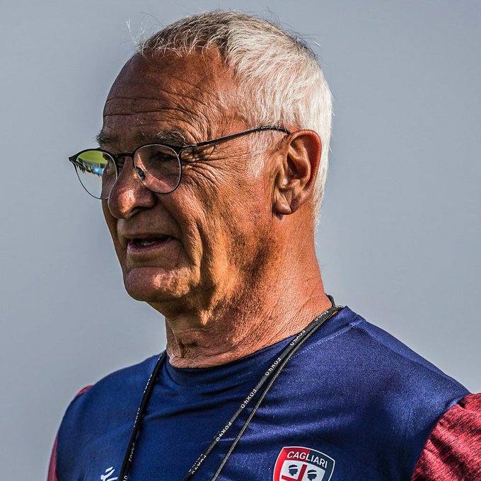 FootballFactly's tweet photo. Two years ago, Claudio Ranieri received an offer worth millions of dollars from the Persian Gulf.

But he received a call from Giulini (the president of Cagliari).

Cagliari is the city where he lived as a young man, and the first team he coached was Cagliari.

Ranieri rejected offers from Gulf clubs and decided to train Cagliari for a very symbolic reason.

Cagliari qualified with Ranieri for Serie A.

Cagliari defeated Sassuolo and officially remained in the Italian League.

Ranieri fell to his knees with joy and tears filled his eyes as he cried with the fans of the city of Cagliari, who he accompanied and trained 40 years ago.

Now officially, Claudio Ranieri announces his permanent retirement from coaching.

A great career for a coach who was not lucky in achieving titles, but football did justice to him in winning the miraculous title of Leicester City, and his name will remain immortal in the streets of Leicester, England, and even Cagliari forever.

Goodbye Claudio 🇮🇹❤