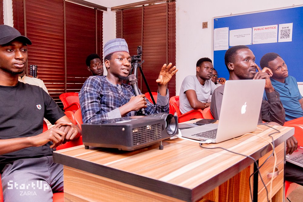 startupzaria's tweet photo. Incredible Session on Mastering the Art of Animation!

On October 12th, 2024, we had an unforgettable experience with the brilliant Idris at Mediahooch Spaces! His expertise in animation left us all inspired and ready to take on new creative challenges. https://t.co/SScVsFrHW2