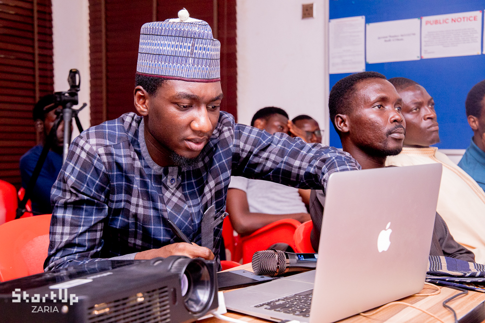 startupzaria's tweet photo. Incredible Session on Mastering the Art of Animation!

On October 12th, 2024, we had an unforgettable experience with the brilliant Idris at Mediahooch Spaces! His expertise in animation left us all inspired and ready to take on new creative challenges. https://t.co/SScVsFrHW2