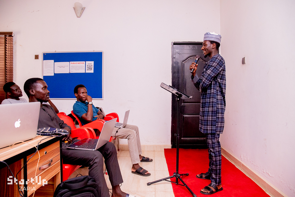 startupzaria's tweet photo. Incredible Session on Mastering the Art of Animation!

On October 12th, 2024, we had an unforgettable experience with the brilliant Idris at Mediahooch Spaces! His expertise in animation left us all inspired and ready to take on new creative challenges. https://t.co/SScVsFrHW2