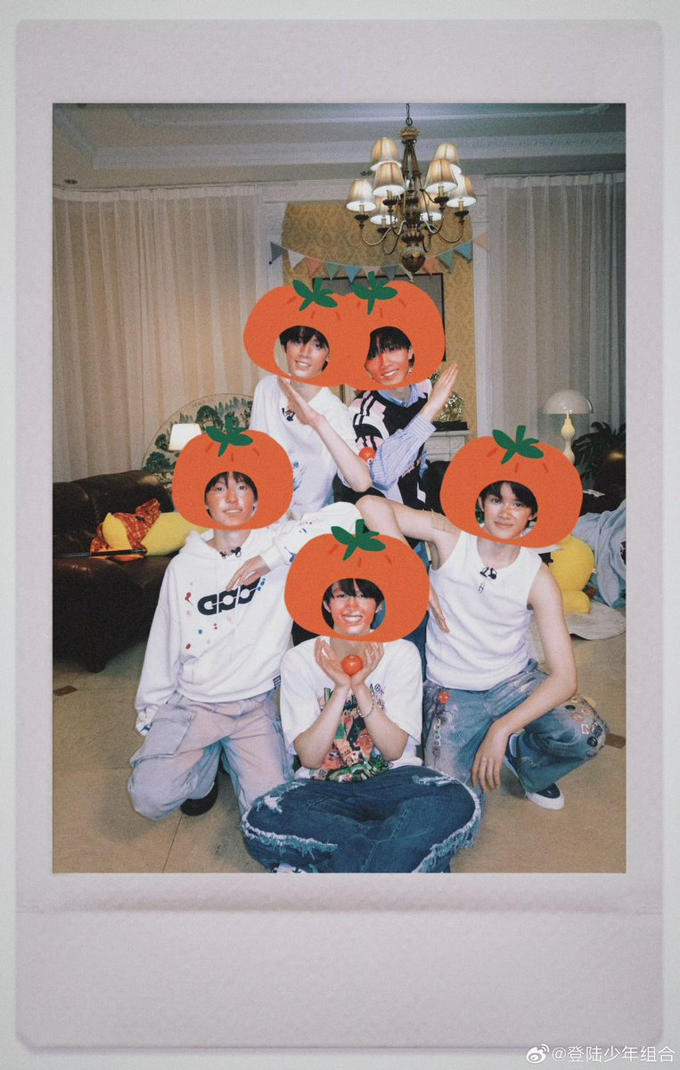 zhuzhixinth's tweet photo. #登陆少年-𝑇𝑟𝑎𝑛𝑠𝑓𝘖𝑟𝑚𝑃𝑟𝑜𝑗𝑒𝑐𝑡 𝑊𝑒𝑖𝑏𝑜 𝑈𝑝𝑑𝑎𝑡𝑒 💜🖤🦋 2024.10.13
มาร่วมตะโกนไปพร้อมกับกลุ่ม 番茄少年(วัยรุ่นมะเขือเทศ)
番茄! 番茄! 番茄! 🍅🫰
ปลุกเวทมนตร์แห่งความสุขของ番茄(มะเขือเทศ)🪄
มาถ่ายรูปด้วยกัน📸
#TOPgiveme5 #pic12
🖇️ https://t.co/CCdBzaThKx
#TOP登陆少年 #TOP登陆少年_朱志鑫 #22X日志 #TwentyTwoX #TRANSFORMPROJECT
#TF家族三代 #TFFamily #TF家族