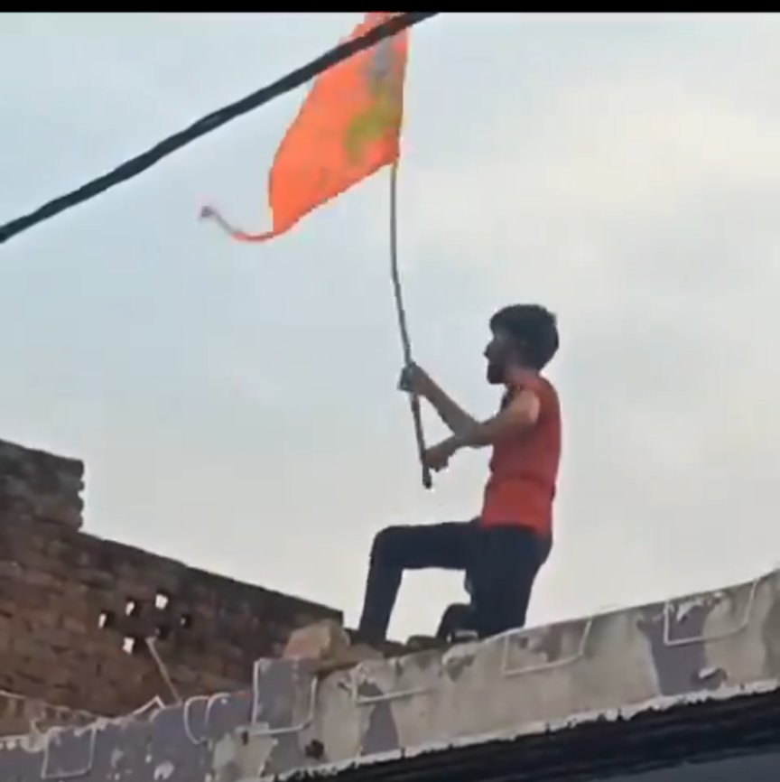 HPhobiaWatch's tweet photo. Chandan Gupta - Unfurled Tiranga - Killed
Gopal Mishra - Unfurled Bhagwa flag - Killed

Problem is not flag https://t.co/BGIBiW3PpE