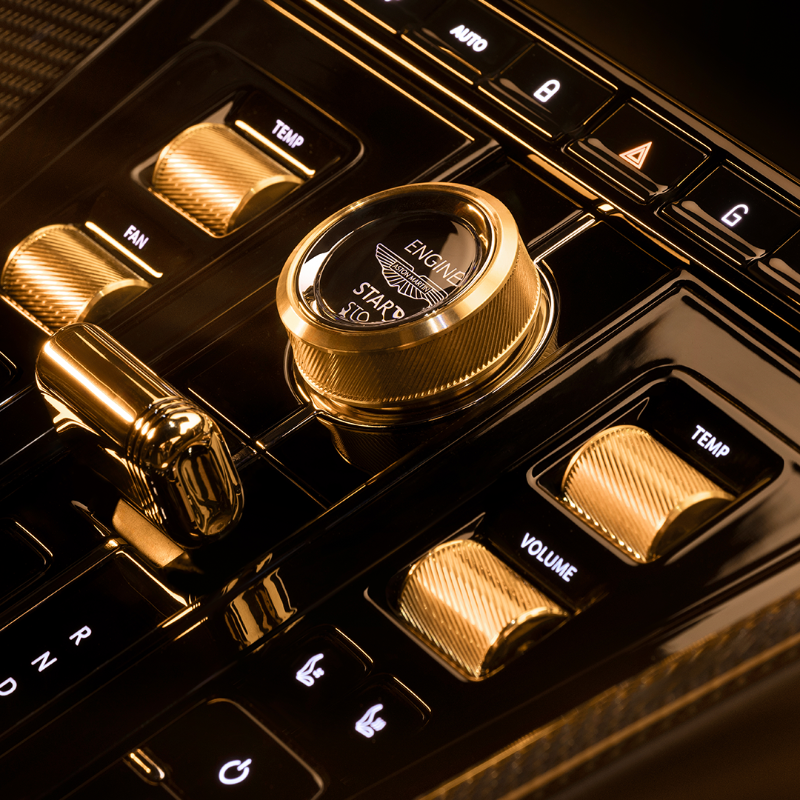 astonmartin's tweet photo. 60 cars to celebrate 60 years of an iconic partnership.

This limited-edition DB12 features the iconic Silver Birch paintwork, 21” multi-spoke wheels and 18ct gold plated interior accents.

#AstonMartin #DB12Goldfinger #ICONDRIVEN