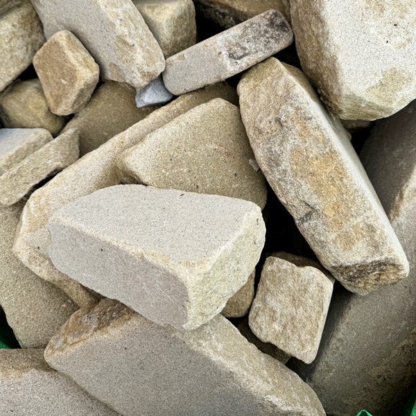 🏞️🪨 New In: York Dry Stone Walling! Perfect for creating natural walls and rustic garden features. Ideal for landscaping, garden design, and heritage projects
✔️ High-quality York stone
✔️ Durable and weather-resistant
✔️ Traditional, rustic aesthetic
#landscaping #drystonewall