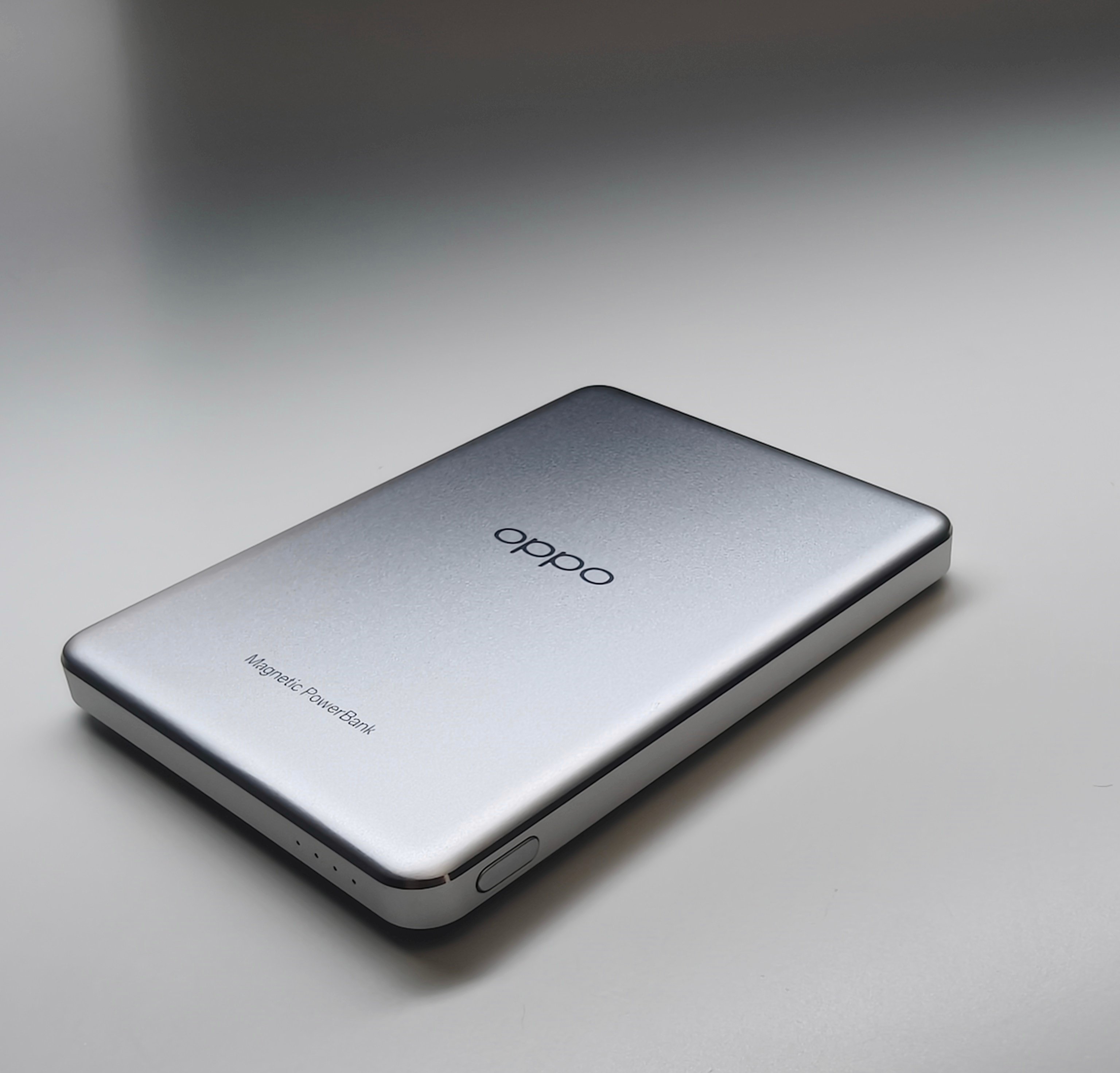 OPPO Finders Hub on X: "OPPO 5000 mAh Magnetic PowerBank 50W in real-life.  It supports multiple charging protocols and can charge iPhones as well. OPPO  will also launch magnetic accessories along with