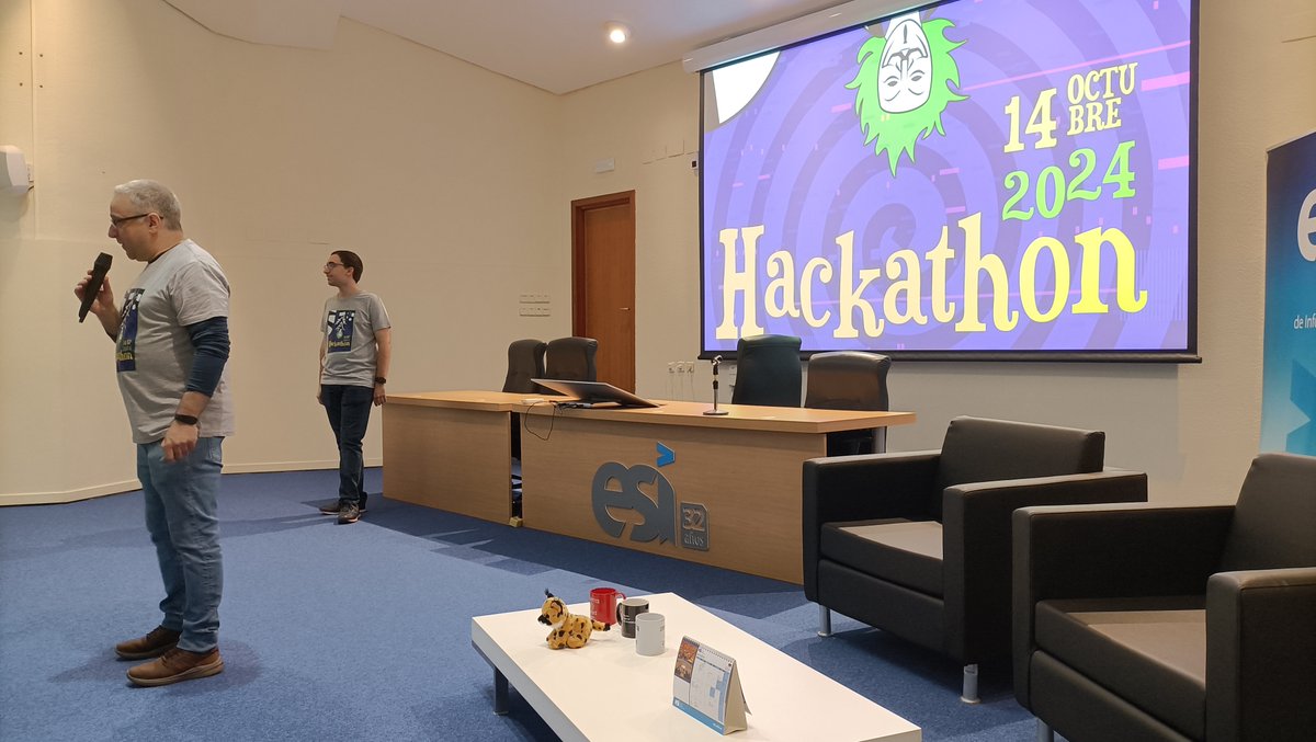 cbravosantos's tweet photo. 🚀Comienza #SantaTecla2024. Cambiamos aulas y laboratorios x el hall, el patio, la nube...
Cambiamos clases x competiciones, juegos, talleres, cultura, deporte...
📌Hoy #Hackaton 🧑‍💻, con XI ediciones @hackathonESI
📌Y luego cine 🎥+palomitas (gratis)+debate
#beESI
🙏Organizadores https://t.co/Bjqtrd4Rc8