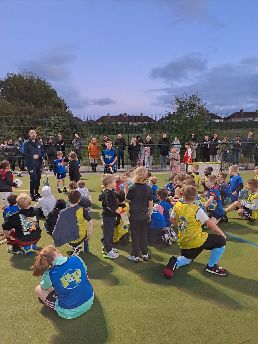 🙌 MONDAYS MEAN ONE THING 75 excited children raring to go in Trowbridge for some Football fun and development.

There is no better way to kick off my week in style like we do each and every Monday and I cannot wait to see the incredible energy tonight.