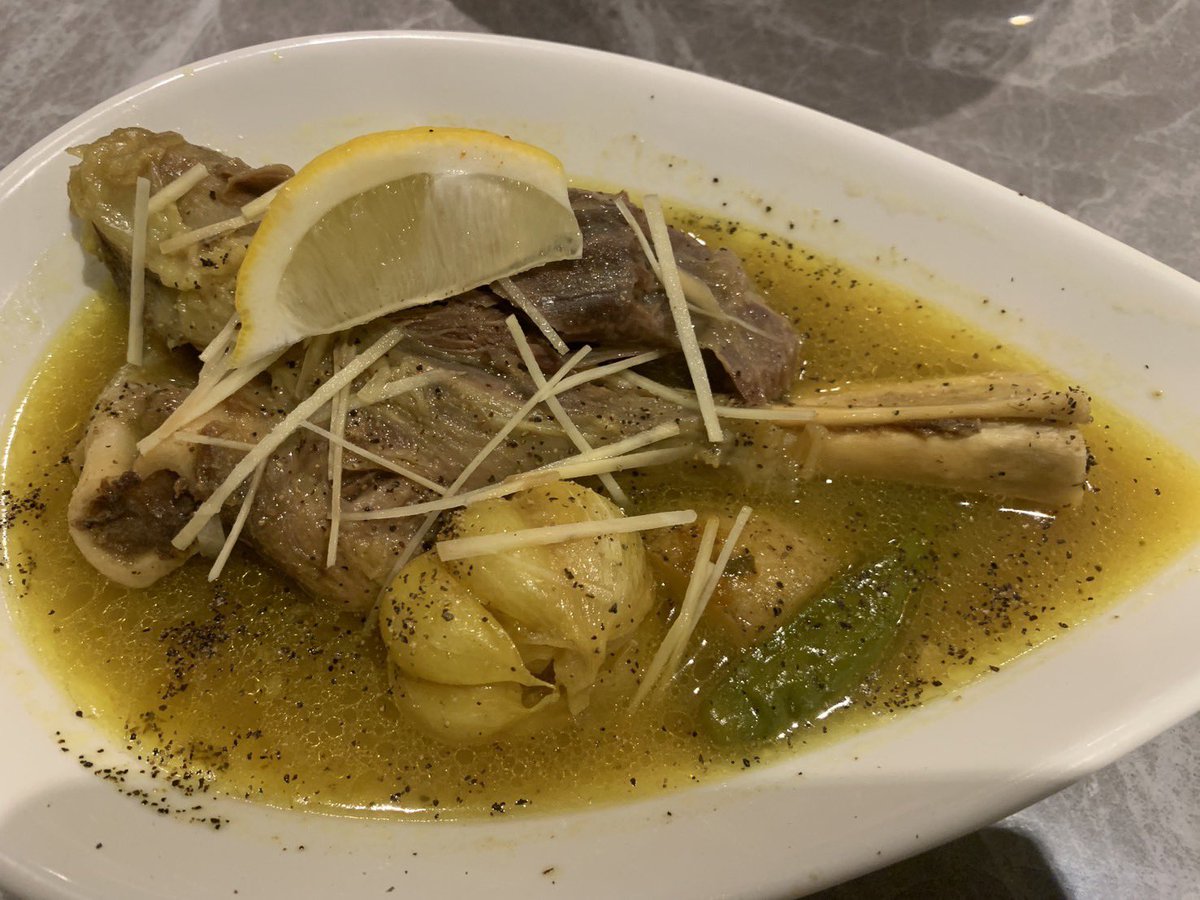 ShoAsako's tweet image. 佐倉市スパイスクラブで、ナムキンロシュと、ベジタブルプラオ、チャナチャット😘金曜日に来たのにまた来ちゃった❤️月金限定ナムキンロシュお肉トロトロ❣️ロティ🫓でいただきました。プラオもスープ吸っておいしかった😋
#ビリヤニ
#パキスタン料理
#SPICECLUB
#佐倉市
#NAMKEENROSH
#ナムキンロシュ