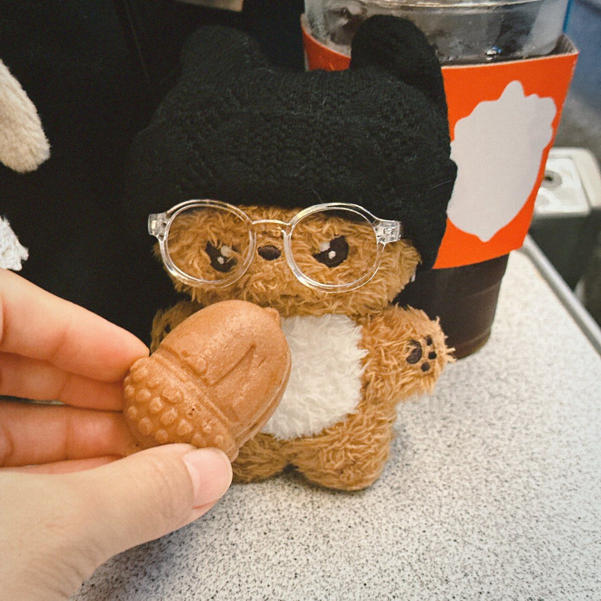 혀노야 만쥬먹어