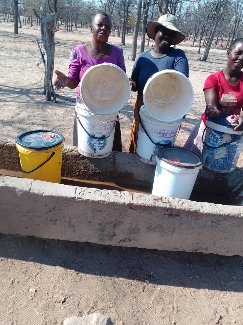 Amidst the deepening climate crisis, women in Mlugulu Village, Matobo ward 7, are now limited to collecting only 2 buckets of water daily.

#ClimateCrisis