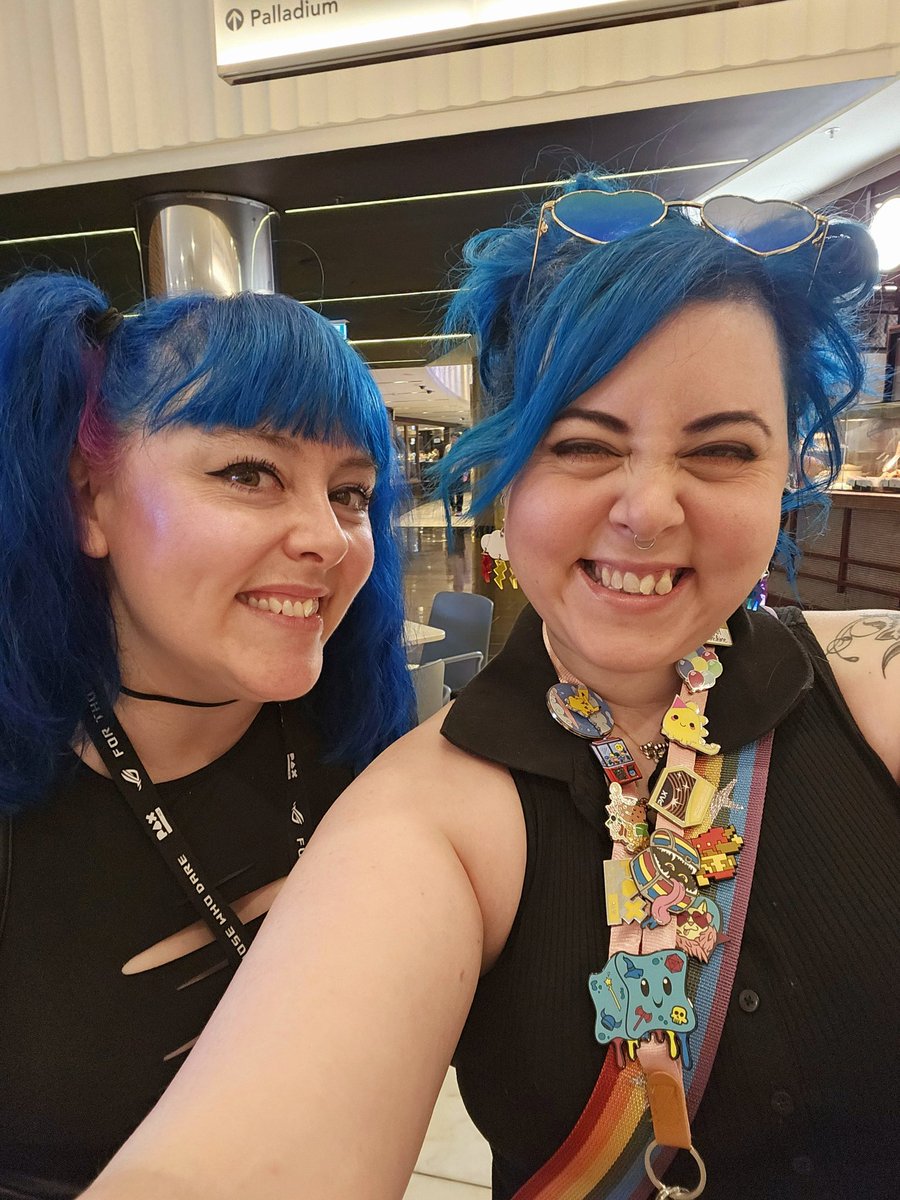 MissAprilxTTV's tweet photo. Done and dusted for another year! 
Loved the panels and time spent with my Pax gang 🤍

#paxaus2024 https://t.co/nICETXMZEQ