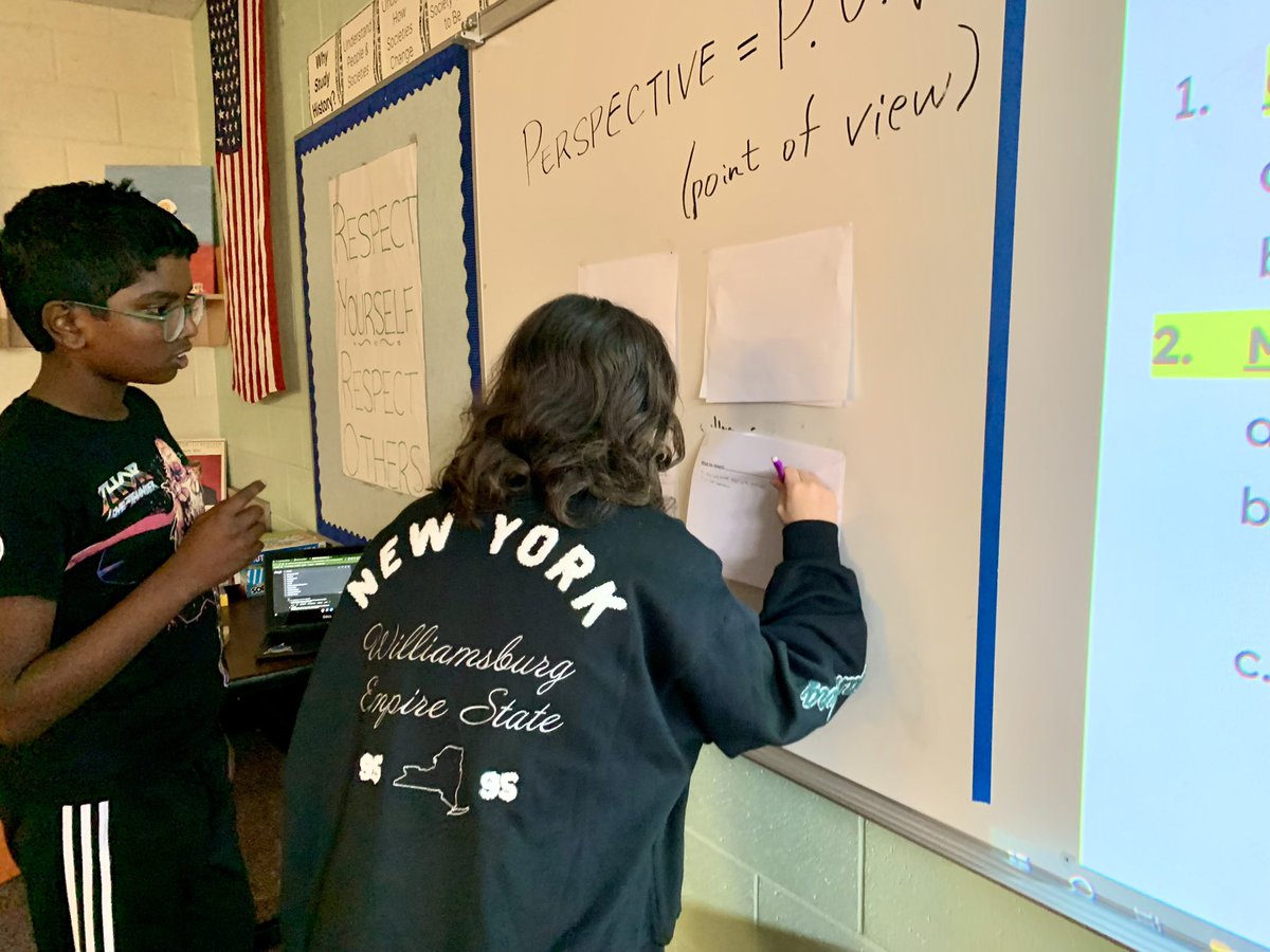 Mr_Beltran_NMS's tweet photo. Students doing some vertical learning with T. Paine’s Common Sense on Friday. #NoviTogether @novi_ms https://t.co/BV1xkhSagI