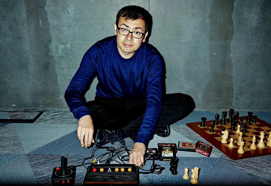 realTigerAgency's tweet photo. Elon Musk está totalmente asustado por este tipo

Un genio del ajedrez de 13 años que vendió su empresa a Google por $500 millones de dólares.

Ahora está construyendo algo que podría dejarnos obsoletos: 🧵 https://t.co/cqAgI7k8Ry