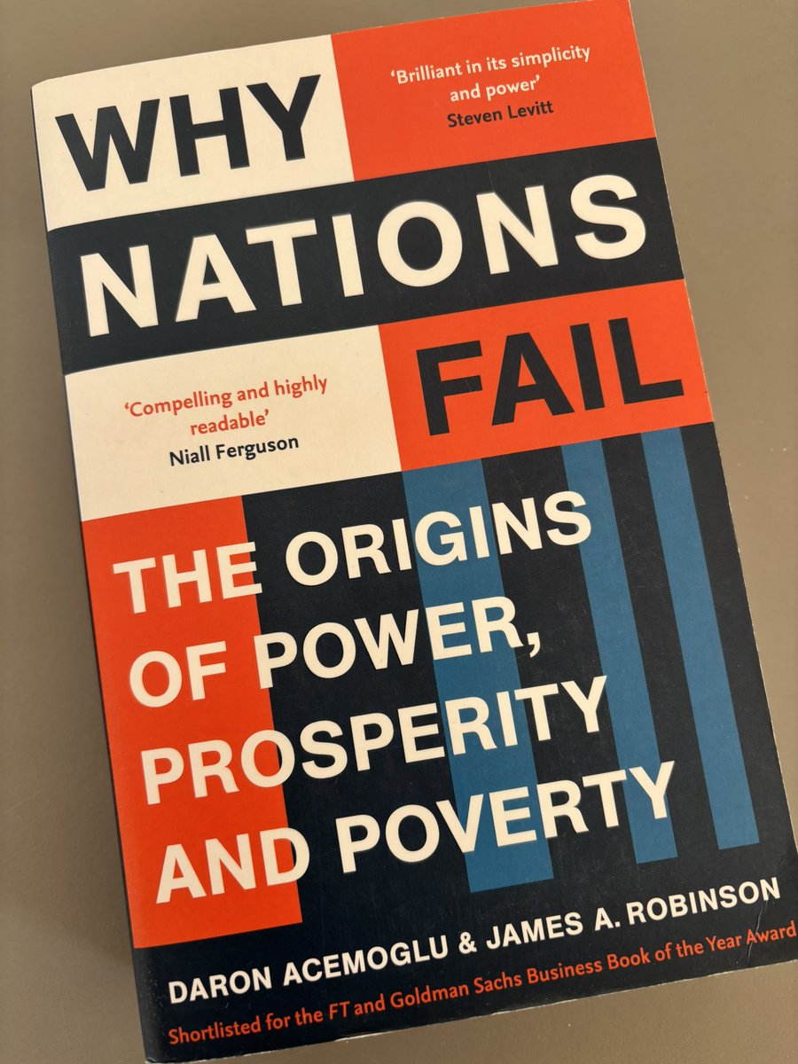 Det er fuldt fortjent, at Daron Acemoglu, Simon Johnson og James A. Robinson modtager Nobelprisen i økonomi. Det er et fremragende arbejde, som de tilmed har været dygtige til at formidle i bøger, der kan læses af personer, som ikke er uddannet i økonomi. 👏
