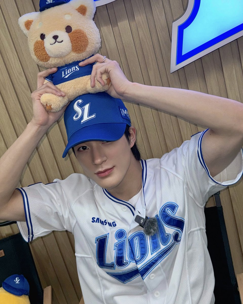 NCTsmtown tweet picture