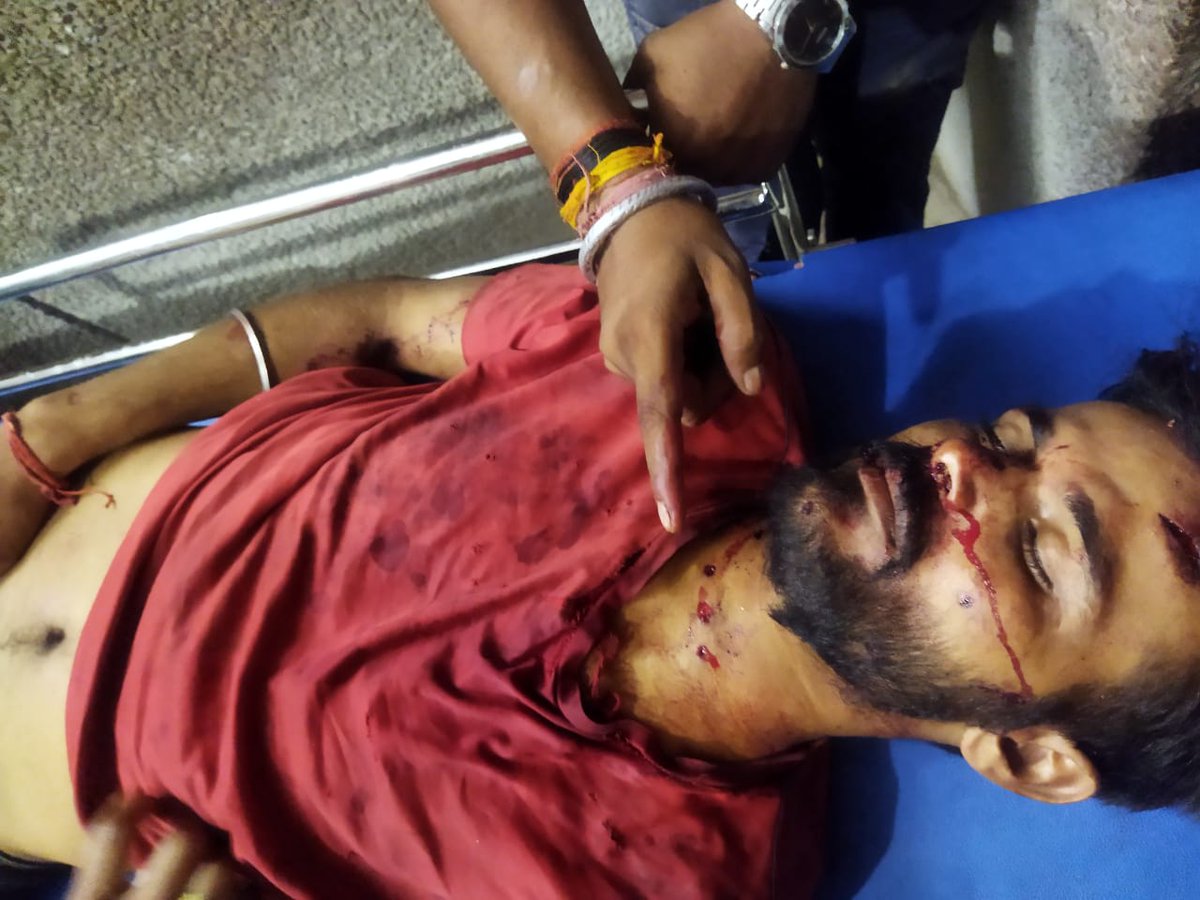 RajaMishra007's tweet image. निरपेक्ष धर्म के सागर के उस पार उतारे जाओगे, 
अरे हिन्दुओं जगे नहीं तो सब के सब मारे जाओगे!!
🔥🔥💯

#बहराइच #Bahraich
#GopalMishra #गोपाल_मिश्रा
#BahraichViolence