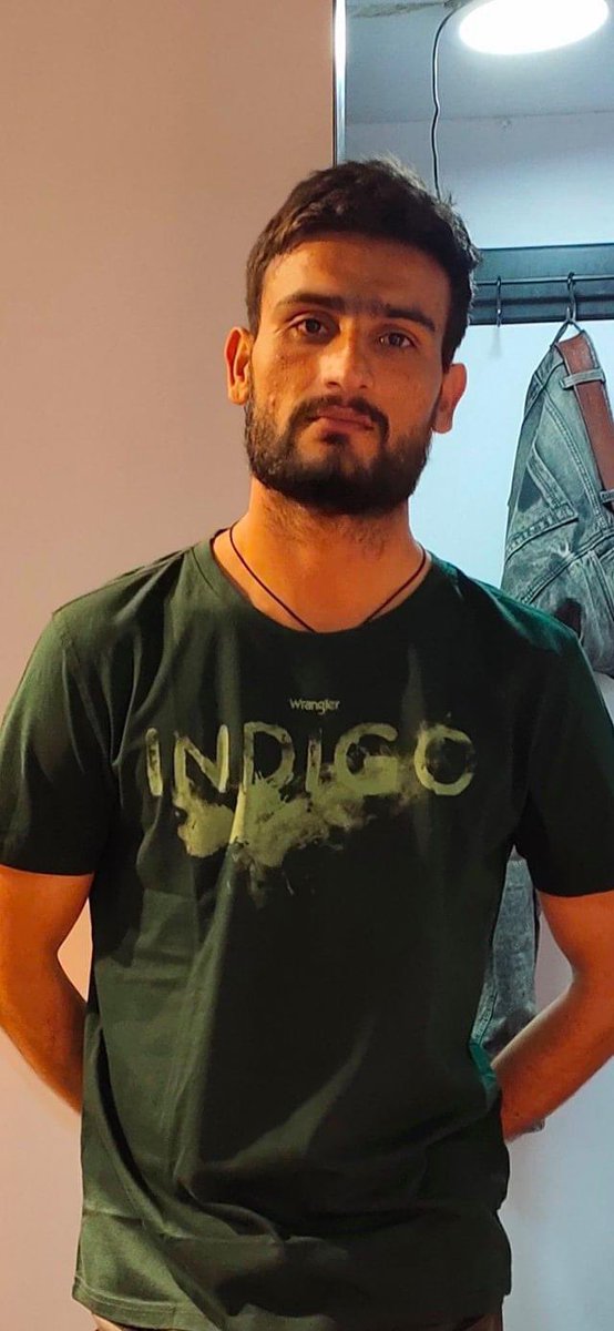 बिना किसी सत्यापन किसी का नाम उछालना ग़लत है ….जिन्होंने मेहनत करके ये मुकाम पाया उनको कोई बदनाम नहीं कर सकता…निसंदेह भेरा भाई मेहनती है…उज्जवल भविष्य की शुभकामनाए