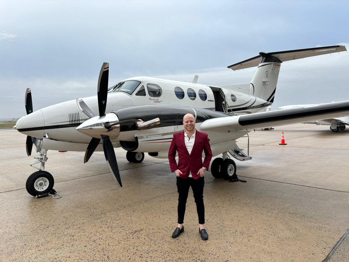 ACS_AIRCHARTER's tweet image. A King Air 90 was the ideal solution for a client with meetings scheduled in multiple states on the same day. Mark from #ACSNYC arranged the charter of the #turboprop from Pennsylvania to Massachusetts, then on to Rhode Island, before returning home - bit.ly/3zFIUCx