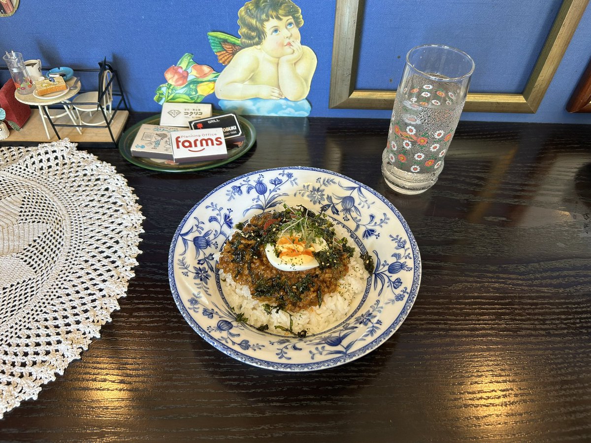 _lull17's tweet photo. 旅行に行ってもアユニちゃんを映やす会してる🌎 https://t.co/uXIDs2T29i