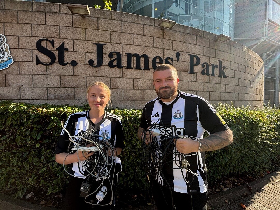 NewcastleCC's tweet image. Join The Great Cable Challenge this #RecycleWeek! ♻️⚽ 

Bring your old cables to the NUFC vs Brighton game on 19th Oct or drop them at local leisure centres &amp;amp; libraries all week! 🌍

Read more below 👇 

#GreatCableChallenge #EWasteDay

@REPIC_UK