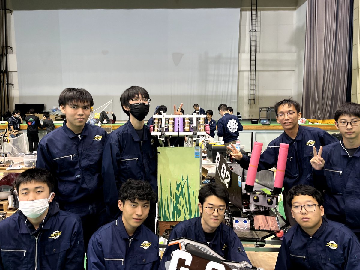 sasebo_robocon's tweet photo. 高専ロボコン2024 九州・沖縄地区大会お疲れ様でした！
我々、佐世保高専はBチームが田中貴金属グループ様より特別賞をいただきました！

Aチームは残念ながら本来の動きを見せることができませんでしたが、今回の結果をバネに来年に向けて頑張ります！
応援のほどよろしくお願いします！

 #ロボコン https://t.co/7msKo5CxBG
