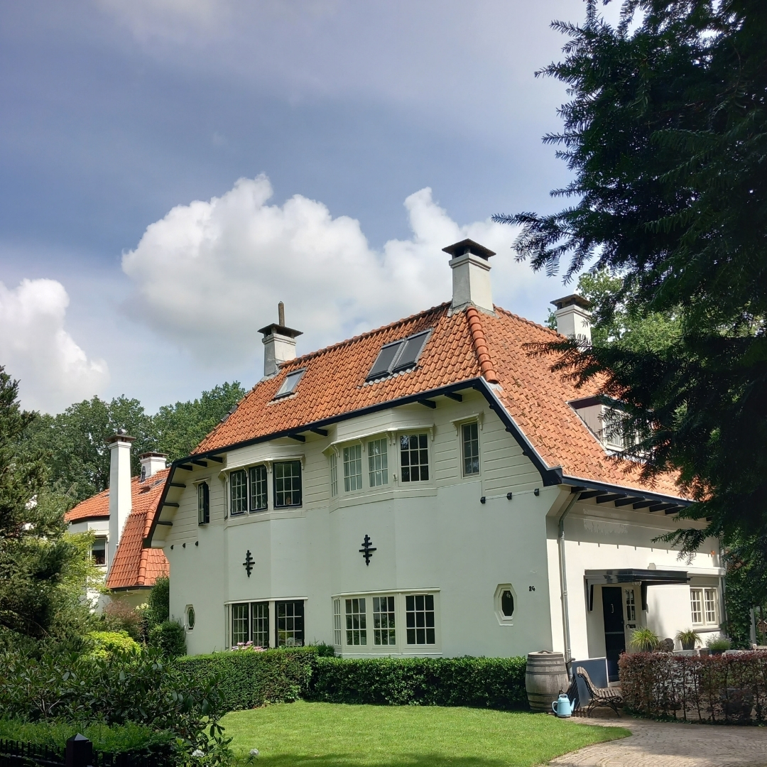 🌱 Voor eigenaren van monumenten en panden die onder het beschermd stadsgezicht vallen, kan verduurzamen een uitdaging zijn. Do 17/10 tussen 10 en 16 uur beantwoorden de experts van het Duurzaam Bouwloket al je vragen. Plan een adviesgesprek via duurzaambouwloket.nl/monumenten-baa…