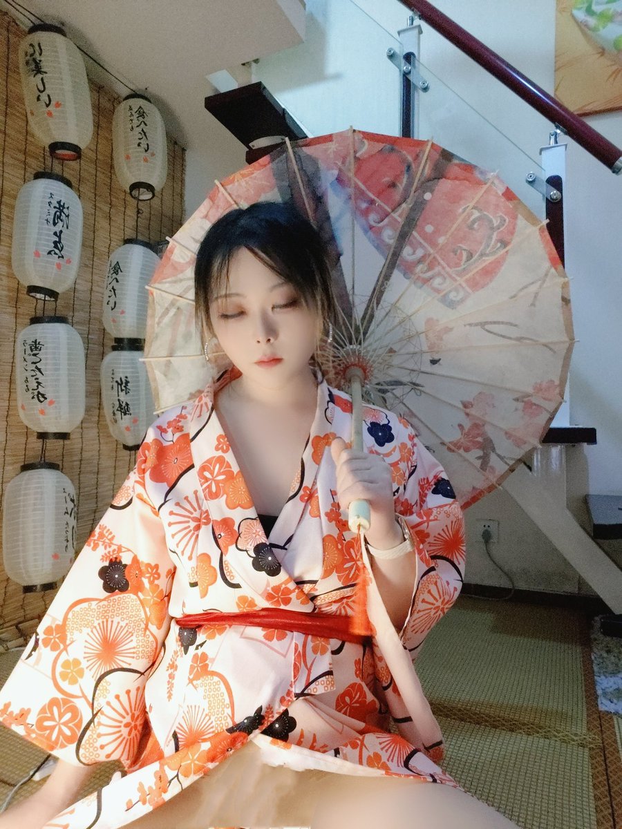 发两张图吧，会不会被人打屁股啊，#北京cd #女装子 #sissy #北京伪娘 #可爱的男孩子 #母狗 #骚杯  #肉肉
