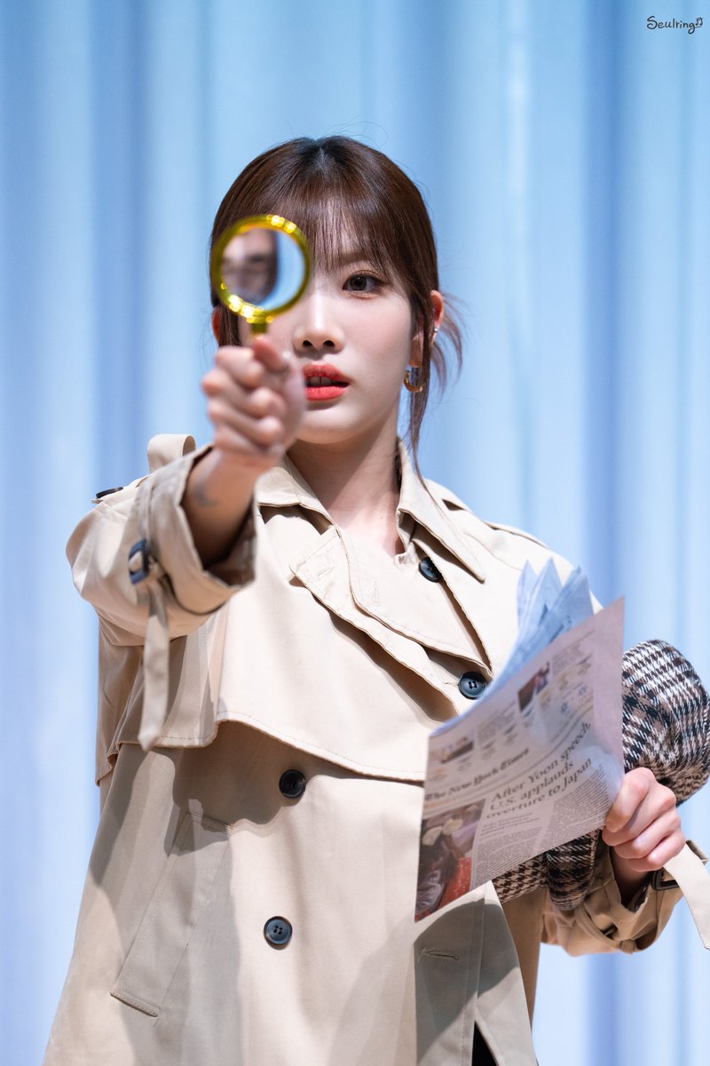 Seulring0818's tweet photo. 불가능을 제외하고 남은 것은 아무리 믿을 수 없어도 진실이다.  -김립
241004 팬사인회 셜록홈즈

#ARTSM #아르테미스 #김립 #KimLip https://t.co/7OhHnrSOLY