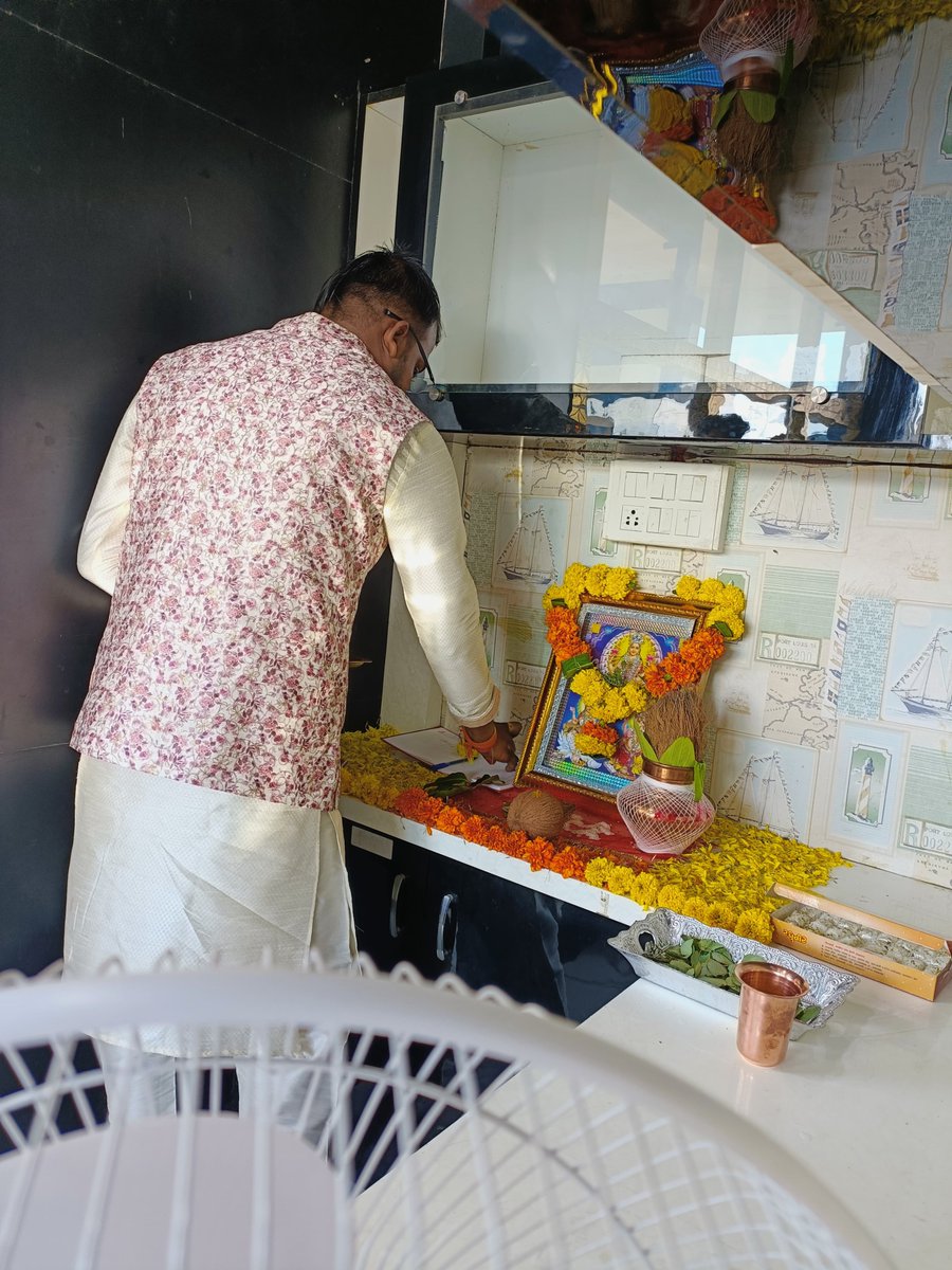 OpenFuture_Tech's tweet image. This Dussehra, let’s conquer our inner demons and fill our lives with positivity and light! 🔥✨
openfuture_technologies Wishing you a victorious and joyous Dussehra! 🙏 #HappyDussehra #VictoryOfGood #FestiveVibes&quot;