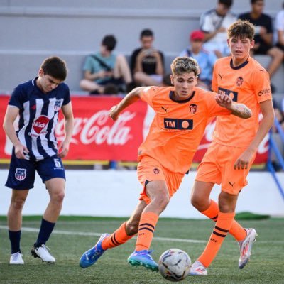 <a href="/_AAFPopayan/">Academia Alemana Popayán - AAFP</a> Alejandro Quiroz Laosa (2007) 🇪🇸🇨🇴🥅⚽
Es un delantero nacido en España 🇪🇸, de padre colombiano 🇨🇴.

Formado Levante UD 🇪🇸. Actualmente juega en el Valencia sub 19 de la División de honor de España 🇪🇸.

Ya hizo parte de la 🇪🇸 sub 16 en 2022. 

Elegible por 🇪🇸 y 🇨🇴.