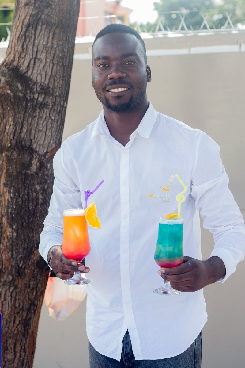 marcelomelosoda's tweet photo. Serviço de cocktails para todo tipo de eventos 🍹♥️😍
📍875211845

Peço um RT por favor😊 https://t.co/ewhxr1mJdN