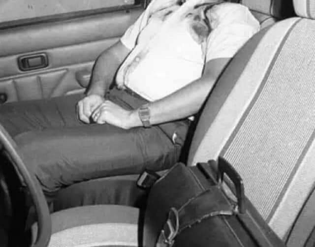 ¿Sabías que #TalDiaComoHoy de 1983 #ETA secuestró, #torturó y asesinó en #PuertoSantamaría al médico de prisiones ALFREDO JORGE SUAR?. Fue la primera víctima en Andalucia y la primera de funcionarios de prisiones.

¿Me ayudas a recordarle?

También #Impune

HILO ⤵️