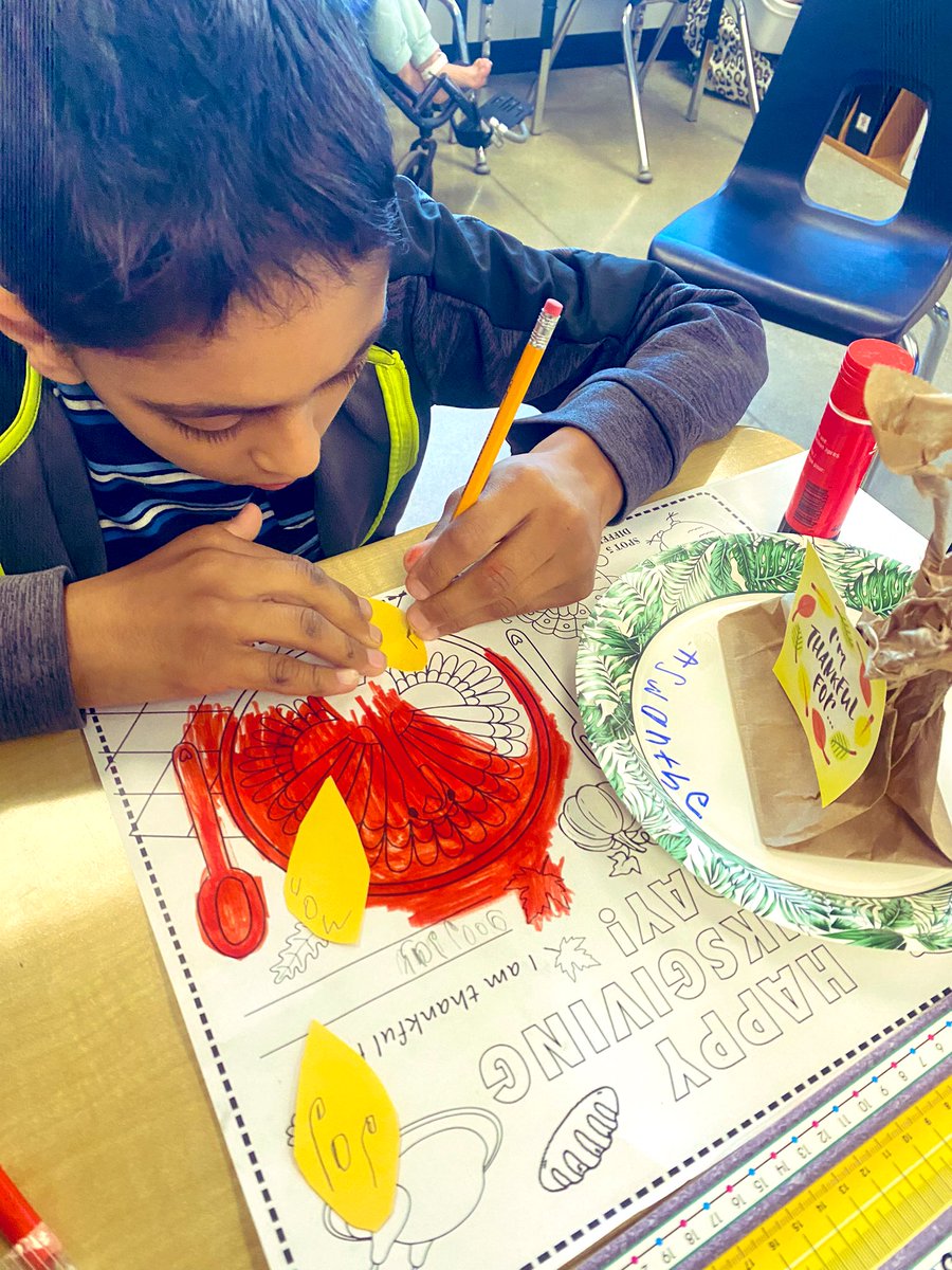 EastviewGAINS's tweet photo. Beautiful Gratitude Tree Centrepieces 🌟 so much to be thankful for ❤️ @eastview_p https://t.co/aYOI7yl8Dh