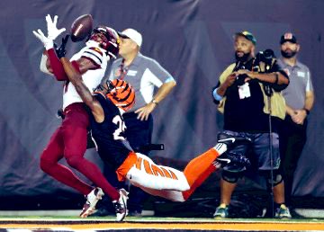 JustUrAvgFlyGuy's tweet image. Morning #CommandersNation
I know our team finally has the foundation in place to sustain a winning, positive, powerful &amp;amp; dominating team in all 3 phases of the game. We aren’t there yet.
As much as I want us to win, I don’t want AP buying a short term fix. I want sustainability!