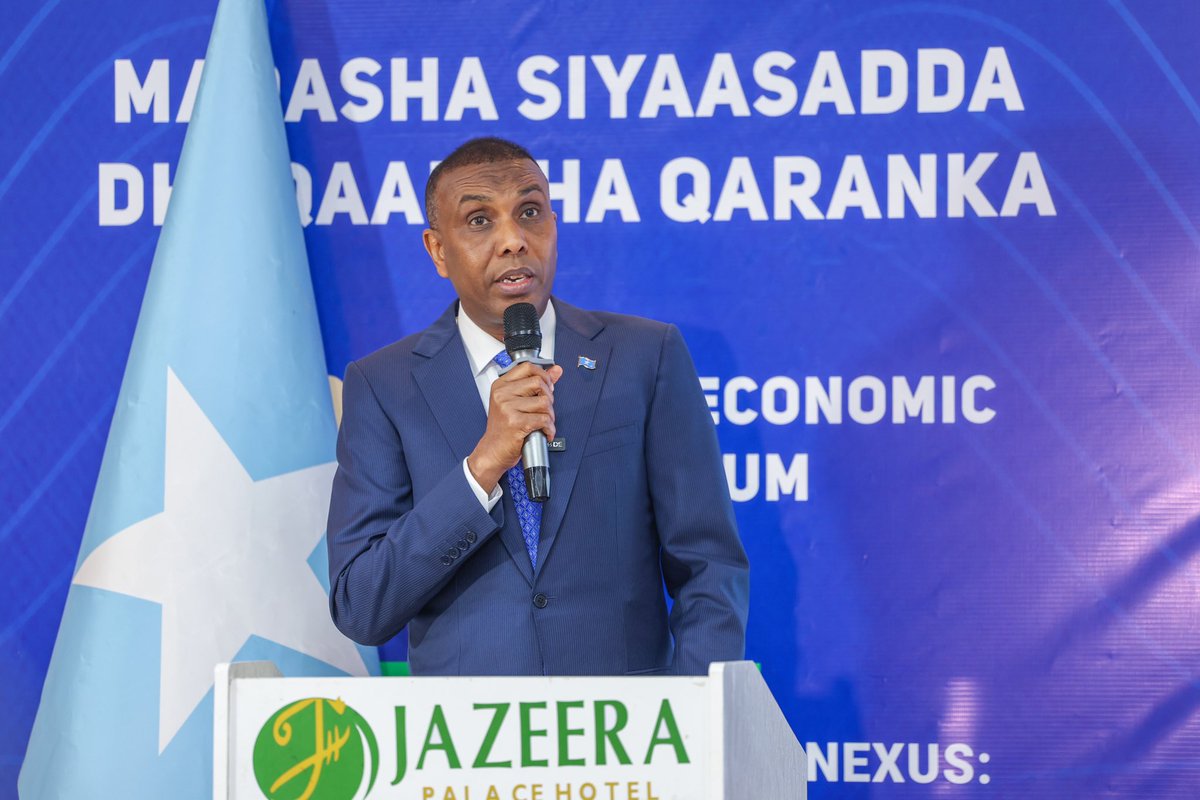 AbdirizakOm's tweet photo. I made brief remarks at the 7th National Economic Policy Forum organized by the NEC,whereas the PM @HamzaAbdiBarre was keynote speaker. I shared with the forum  participants Somalia’s development progress by linking it to improved security, governance &amp; sound economic policies https://t.co/Ma1qXDei4c